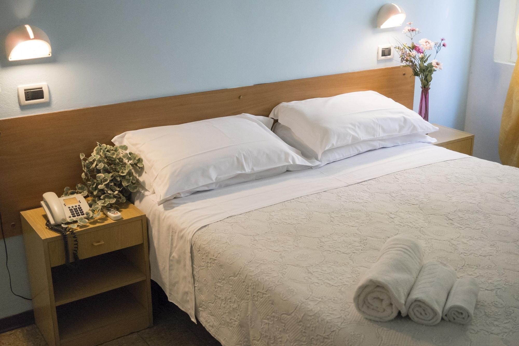 Hotel Eliseo Римини Экстерьер фото
