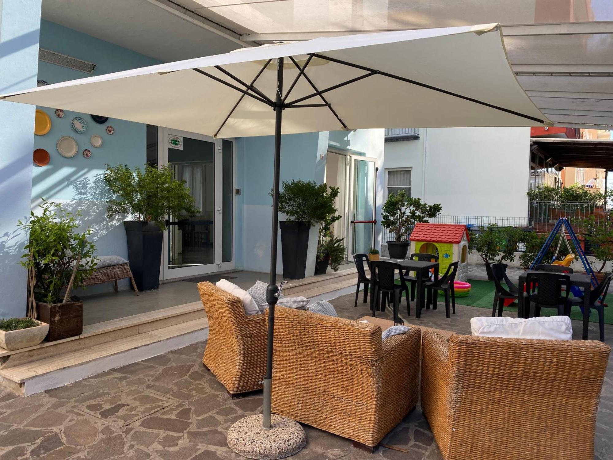 Hotel Eliseo Римини Экстерьер фото