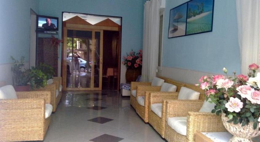 Hotel Eliseo Римини Экстерьер фото